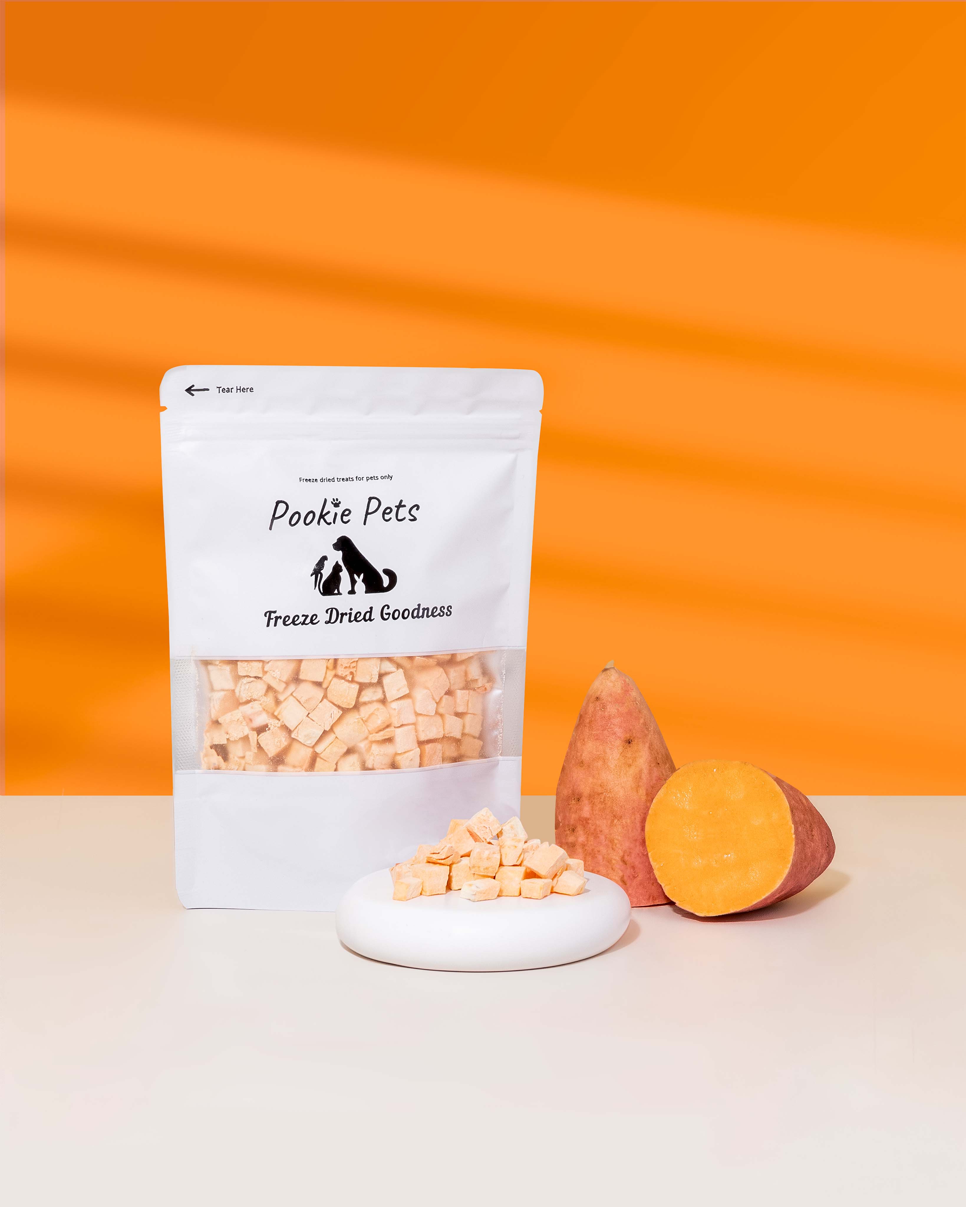 Australian freeze dried sweet potato cubes pet treats rich in fiber and vitamin A