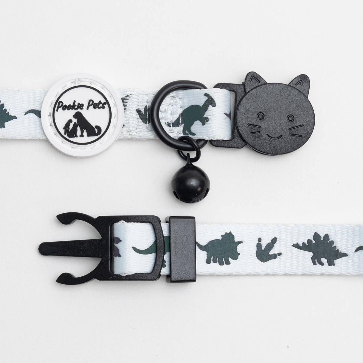 Comfortable cat collar with enhanced reflectivity and snap-release buckle for pet safety
