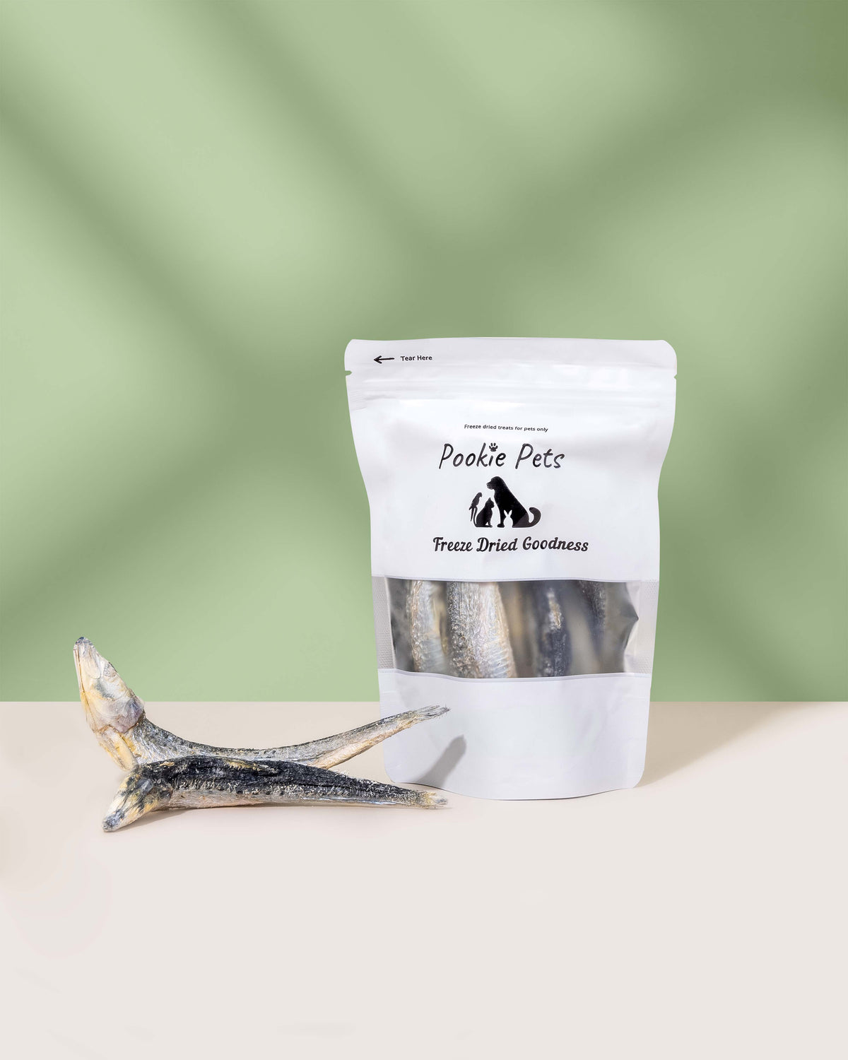 Freeze Dried Whole Sardines Pet Treats for Cats & Dogs