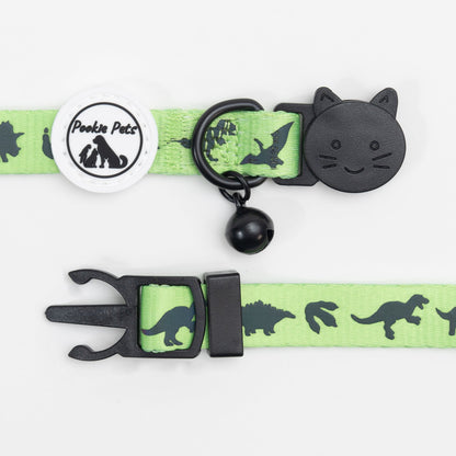 High visibility reflective cat collar with safety buckle and wildlife protection bell